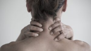 Mielopatia Cervical: Causas, Sintomas e Tratamento Neurológico