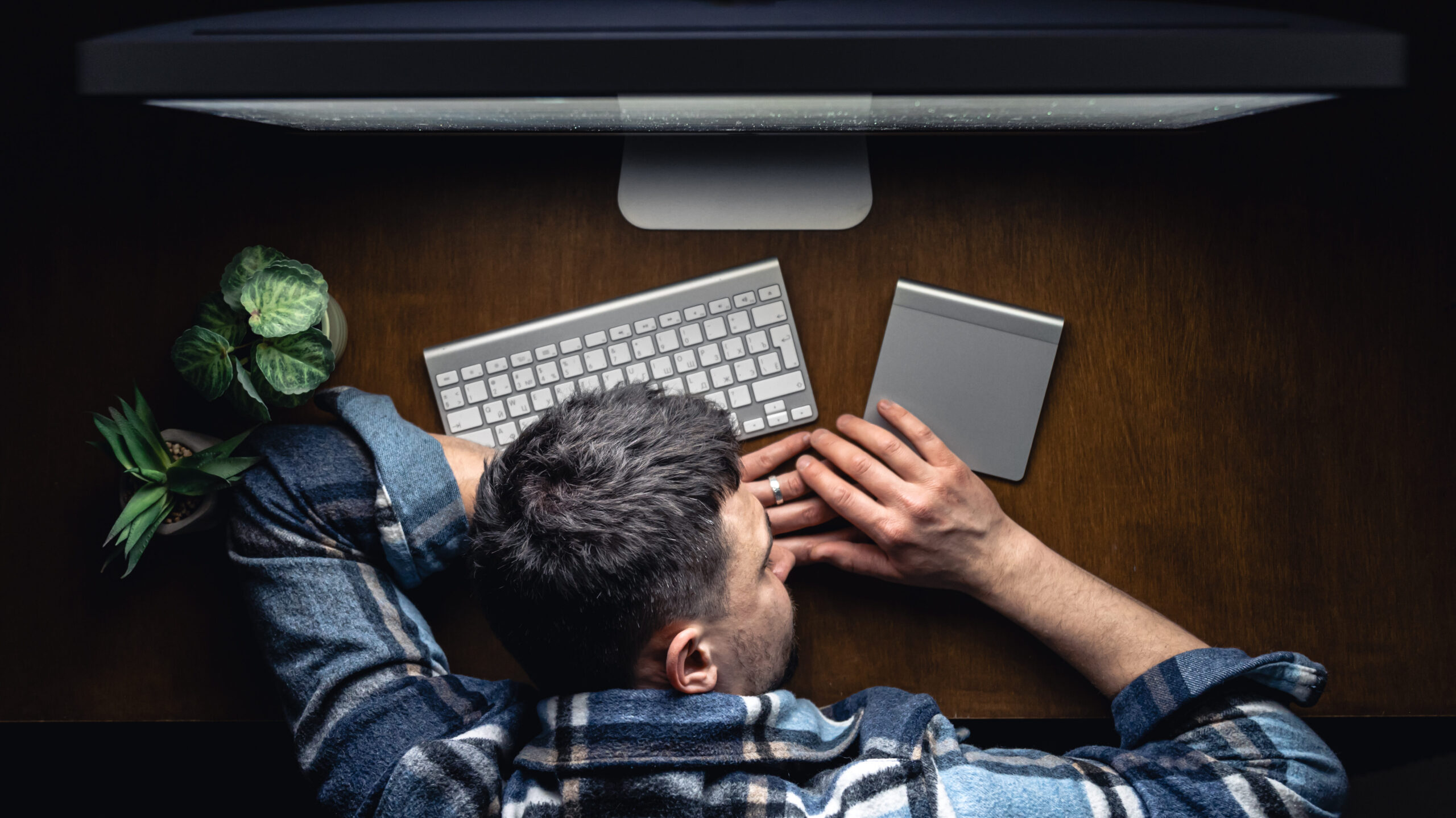 Burnout e Sistema Nervoso: Como o Esgotamento Mental Afeta o Cérebro